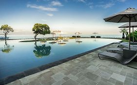 Lovina Beach Club & Resort